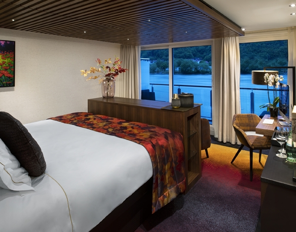 AmaWaterways AmaMagna_Grand_Suite _1_.jpg